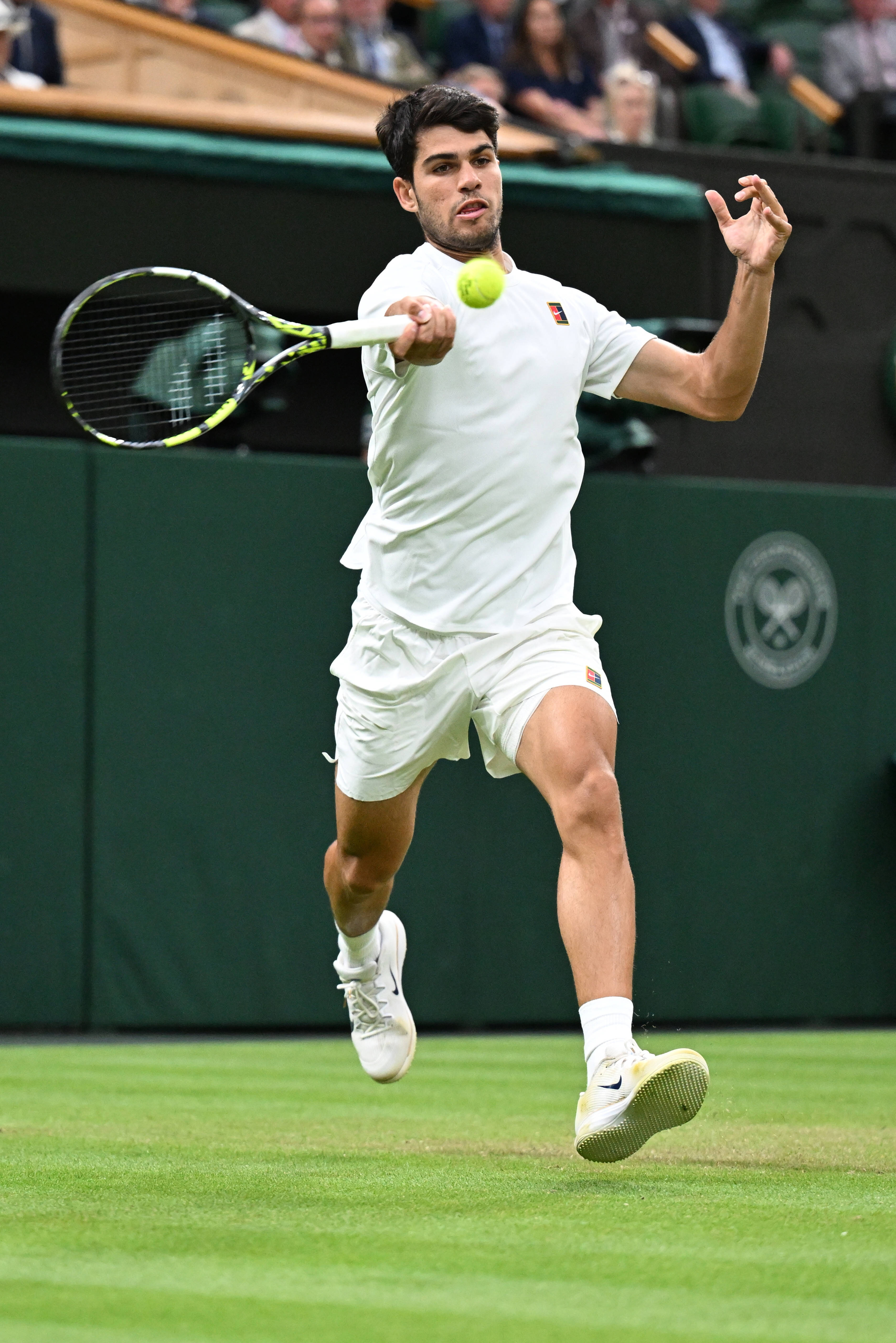 爱游戏tv-英国网球队鏖战欧洲网球队，阿尔卡拉斯绝境逆转