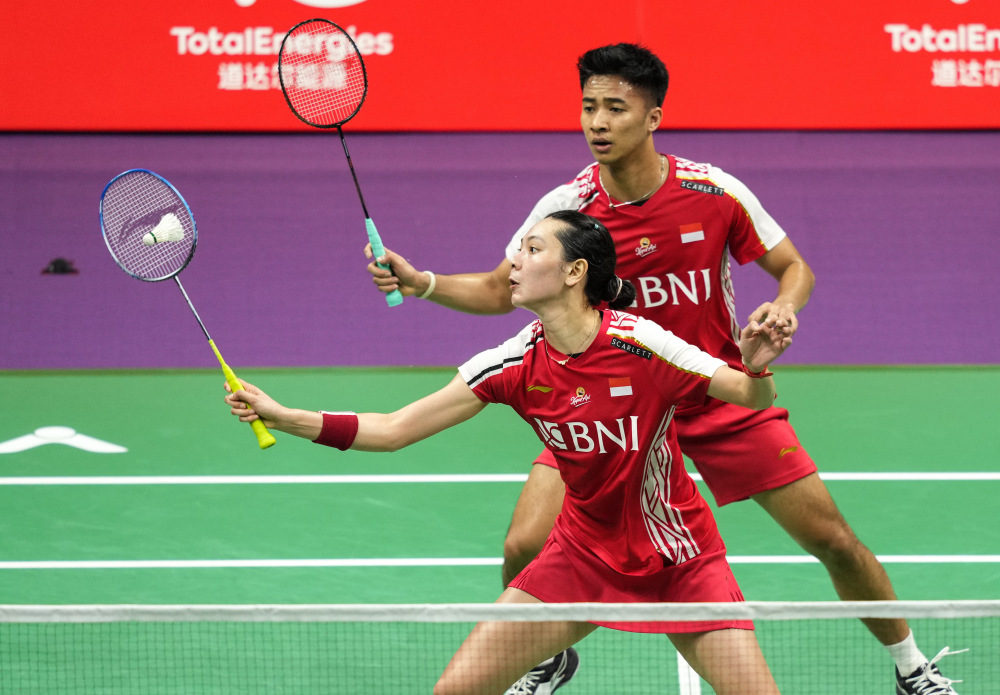 印尼羽毛球队完胜泰国羽毛球队，辛杜完成帽子戏法