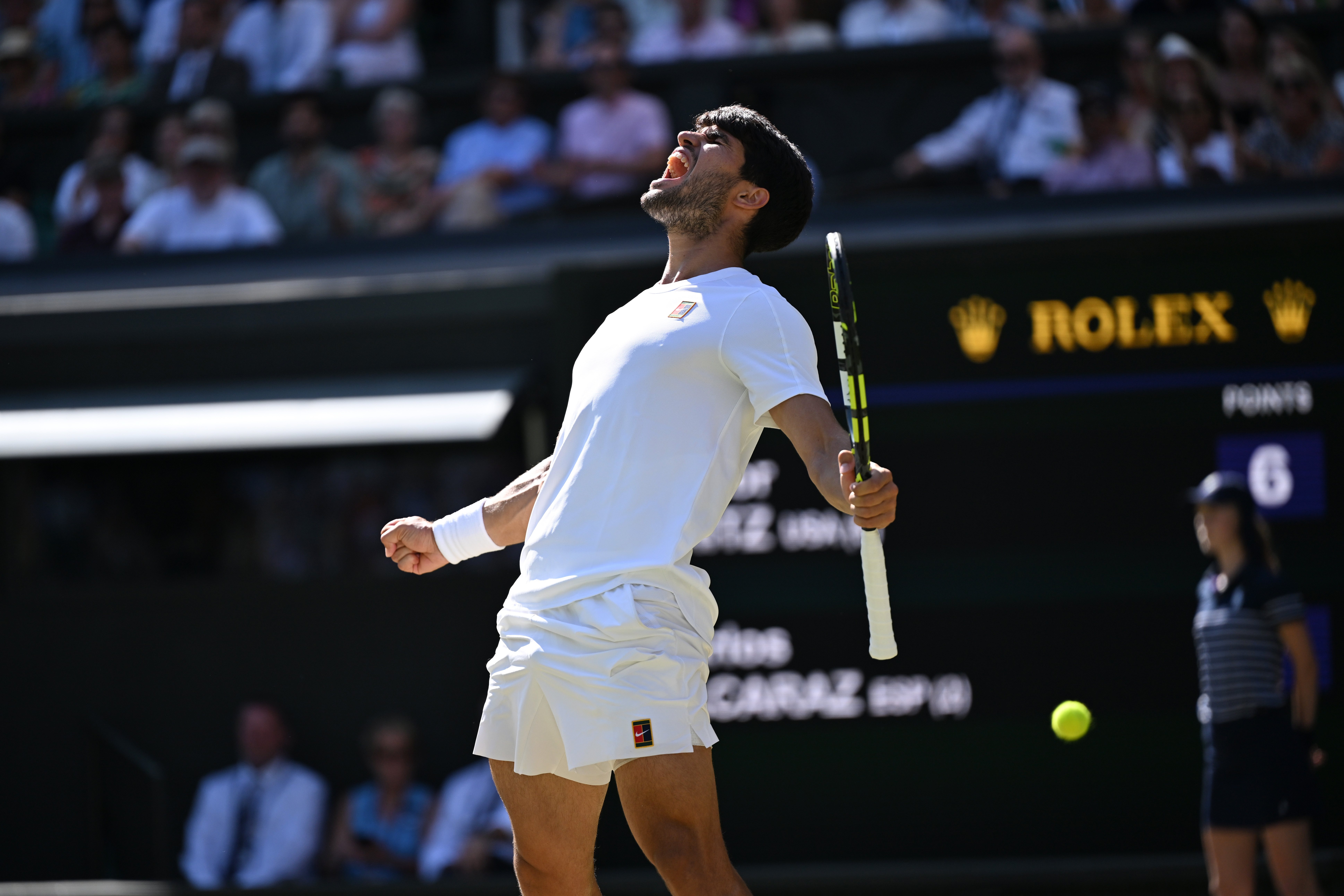 法网鏖战温网,阿尔卡拉斯点燃赛场 法网鏖战温网,阿尔卡拉斯点燃赛场