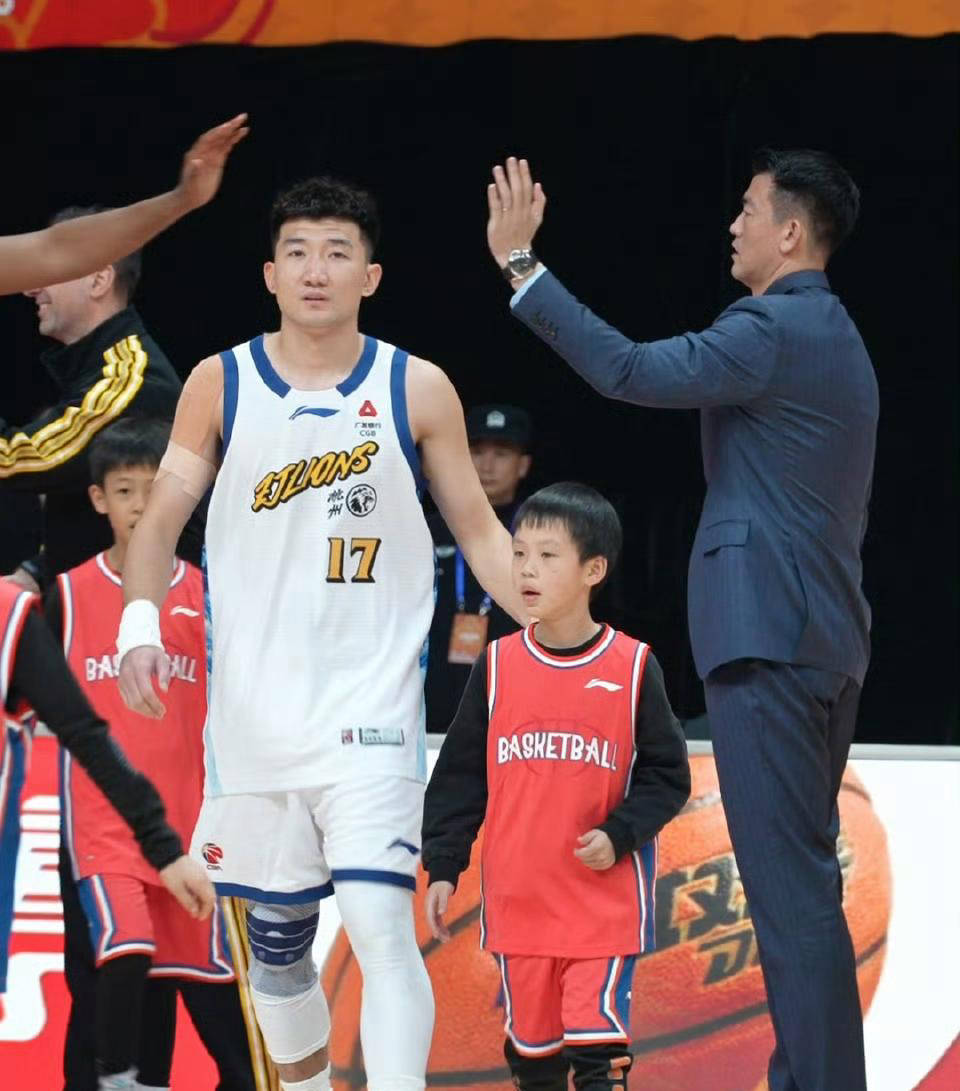 76人翻盘热火，孙铭徽状态火热