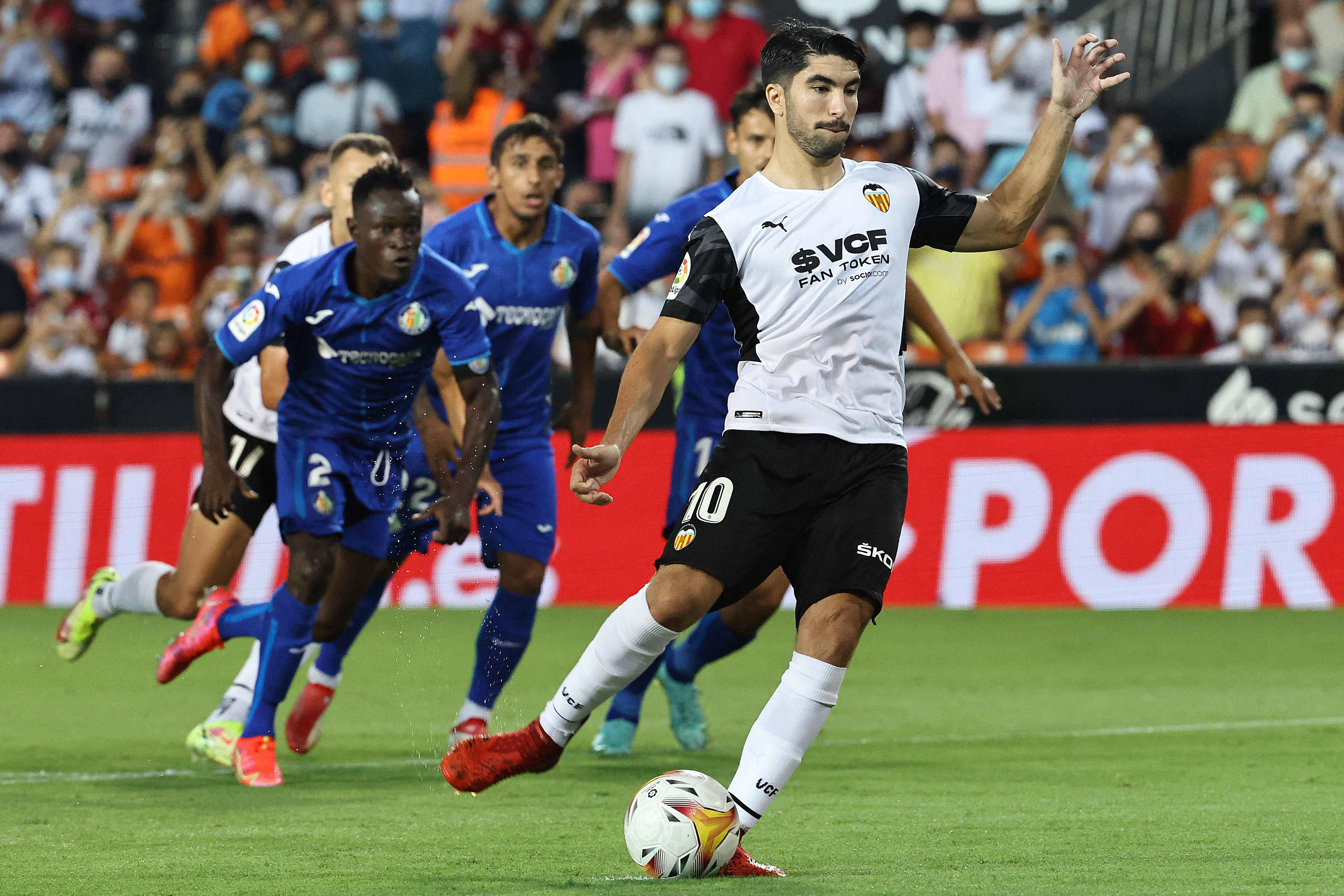 巴伦西亚主场不敌埃瓦尔，遭遇失利