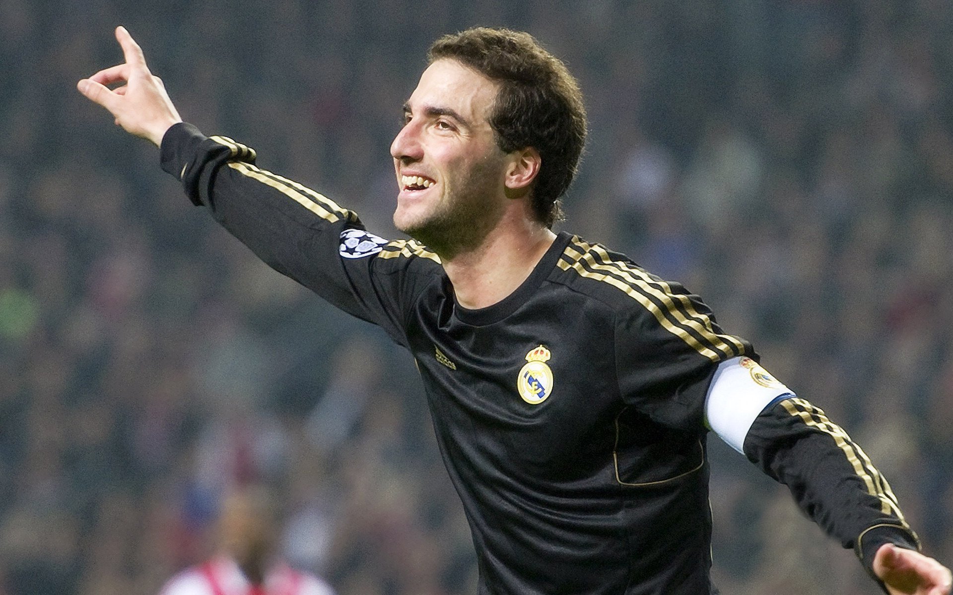 狼群东征记，浓眉撕裂上海防线，个人英雄主义与团队鏖战的冰与火之歌